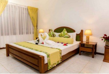 Petit Village - Garden room